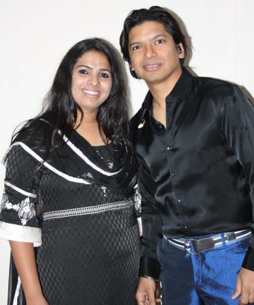 Renowned Singer Shaan with Rubinapatel: A Moment of Melody and Charm Renowned Singer Shaan with Rubinapatel: A Moment of Melody and Charm